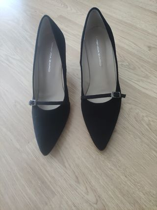 Zapatos de tacón Brenda Zaro negros