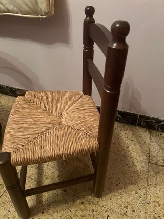 Silla de madera para niño