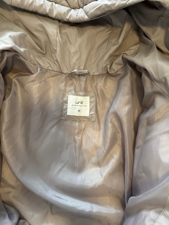 Abrigo acolchado Unit beige largo el corte ingles