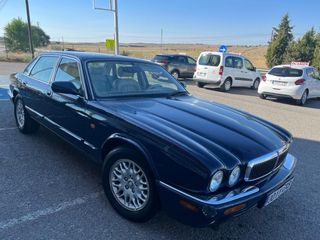 Jaguar XJ8 Executive Azul