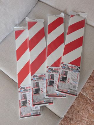 Protector pared parking autoadhesivo