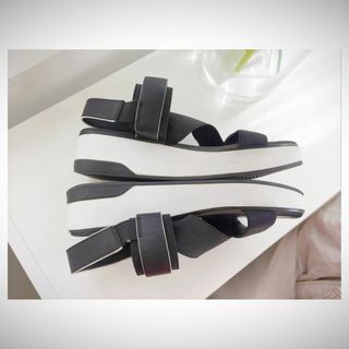 Sandalias DKNY Negras