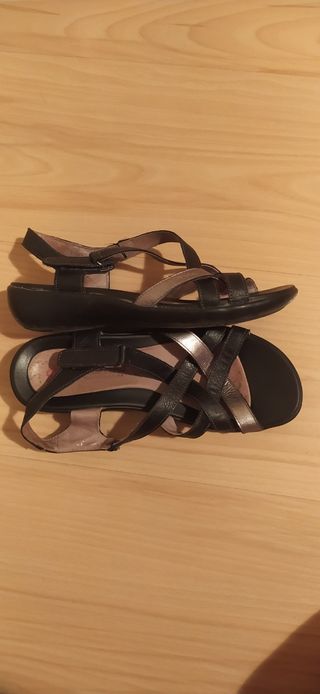 Sandalias TREINTAS Piel Negro y plateado