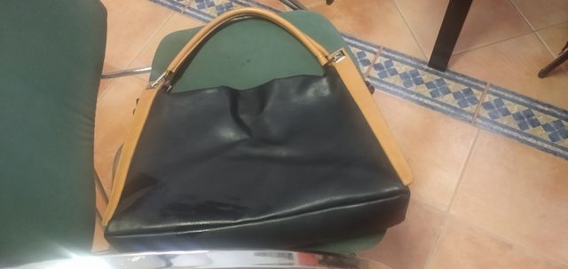 Bolso Negro y Marrón