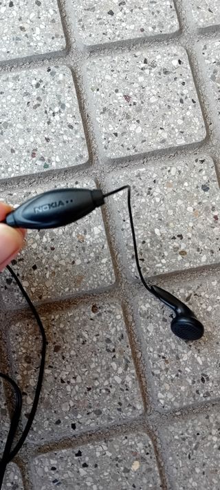 Auricolari con microfono e cavo