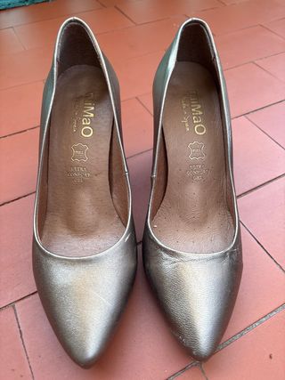 Zapatos Mimao dorados talla 36