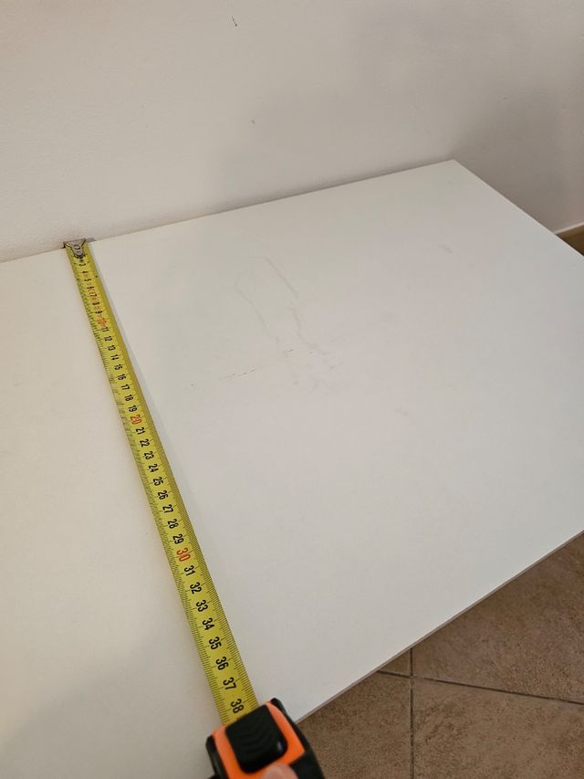 Ampla estante branca