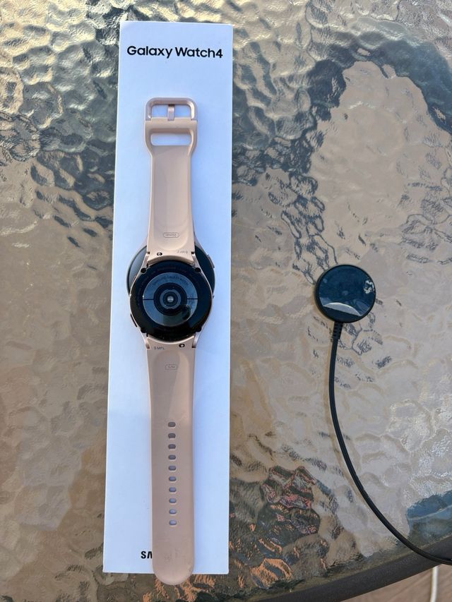 Samsung Galaxy Watch4 Rosa