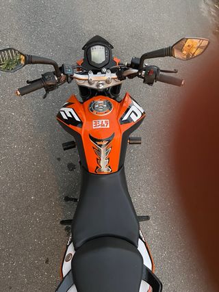 moto KTM Duke 125