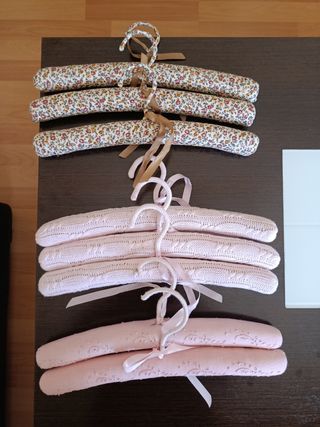 Perchas infantiles forradas tela