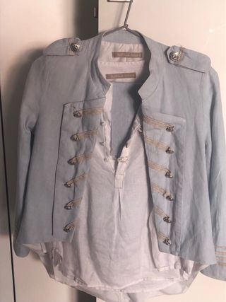 Traje de comunión niño azul y blanco (talla 12).