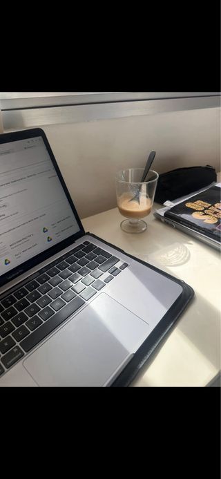 MacBook Pro 13 Dic 2022 256gb NO ENCIENDE
