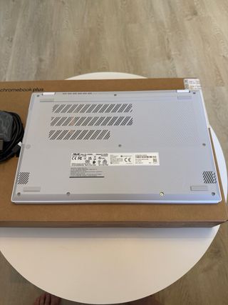 Asus Chromebook CX3402CB
i5-1235U