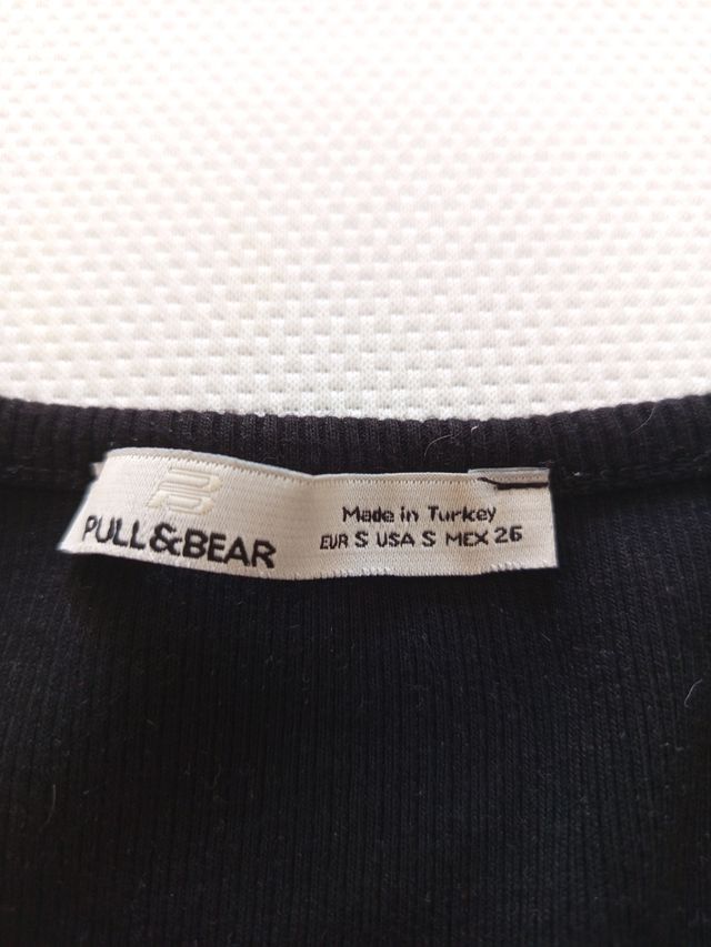 Top crop manga corta negro