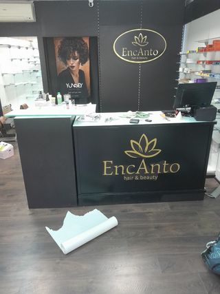 22 Estanterías Modulares 1m x 2.35m con cristales