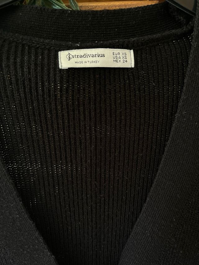 Cárdigan negro Stradivarius
