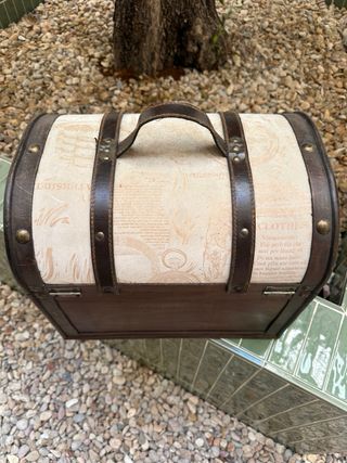 Baúl decorativo madera y cuero