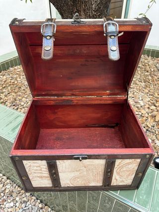 Baúl decorativo madera y cuero