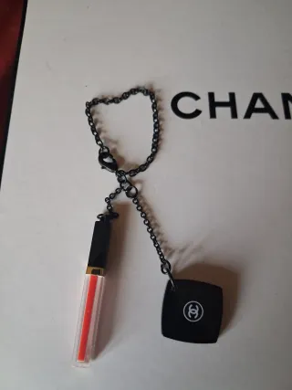 Colgante Chanel Lipstick Negro y Rosa