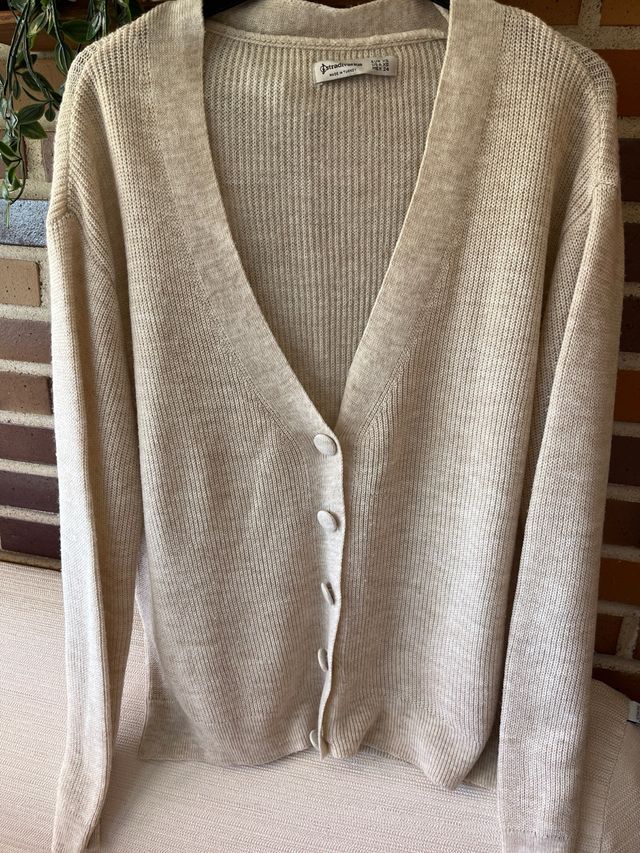 Cárdigan Stradivarius beige