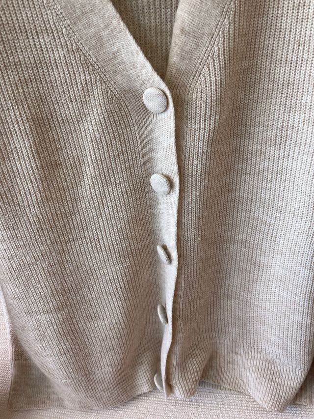 Cárdigan Stradivarius beige