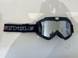 Gafas de descenso negras con lente espejo