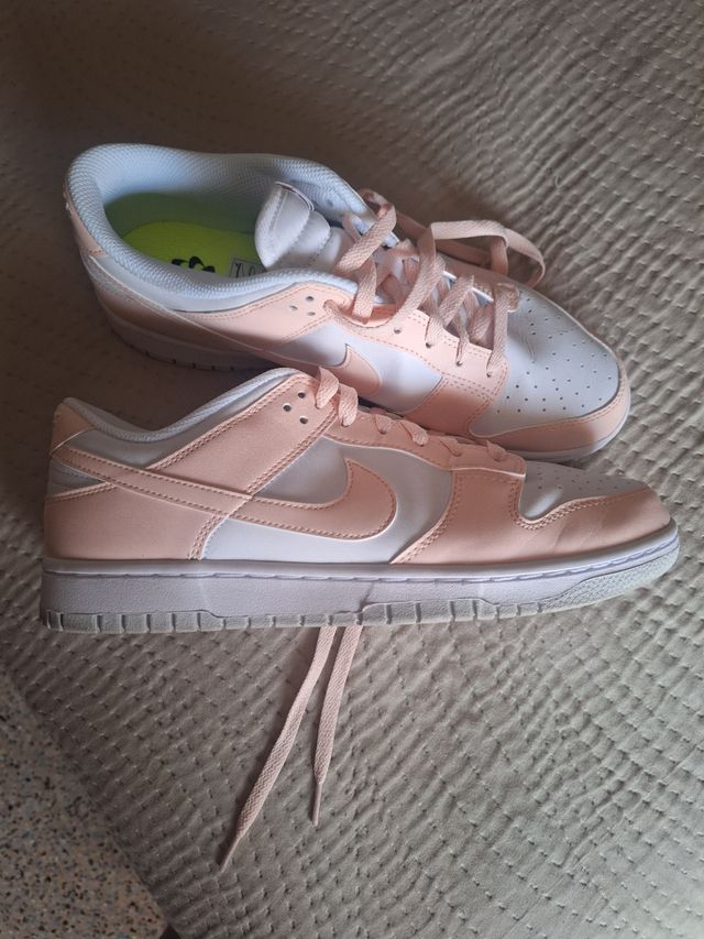Nike Dunk Low Rosa y Blanco