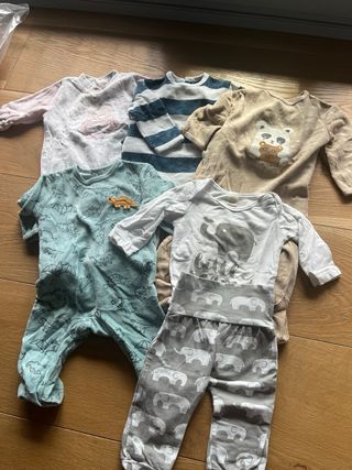 Lotto vestiti bimba 6/9 mesi (68 cm)