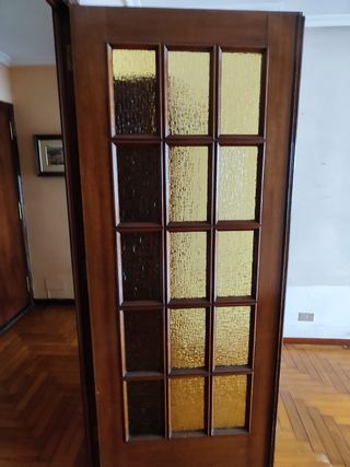 Puerta madera y cristal