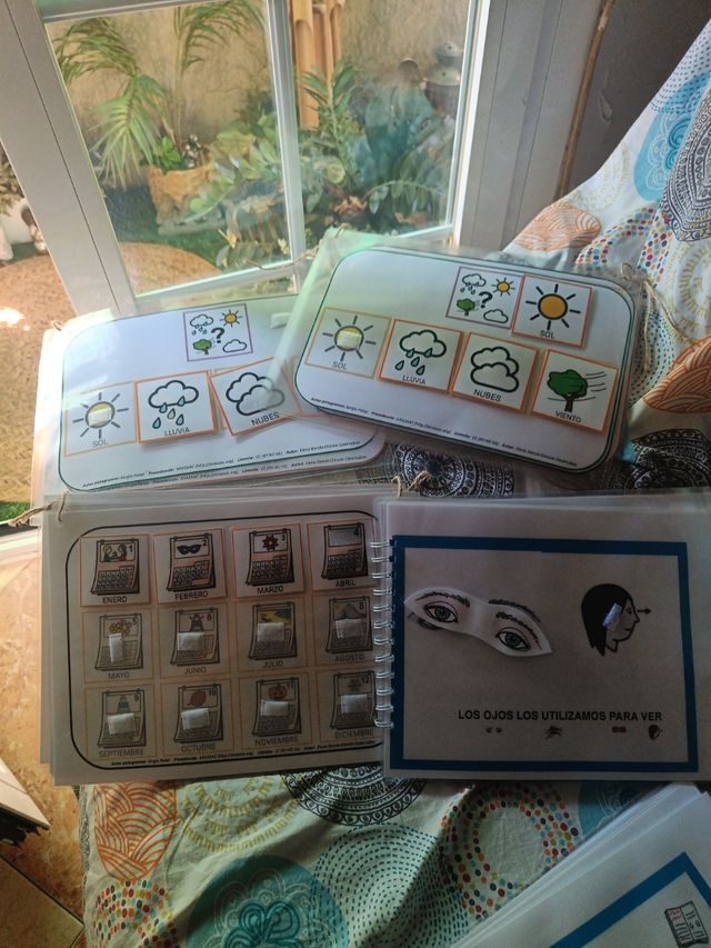 Libros con diferentes temas transversales, TEA