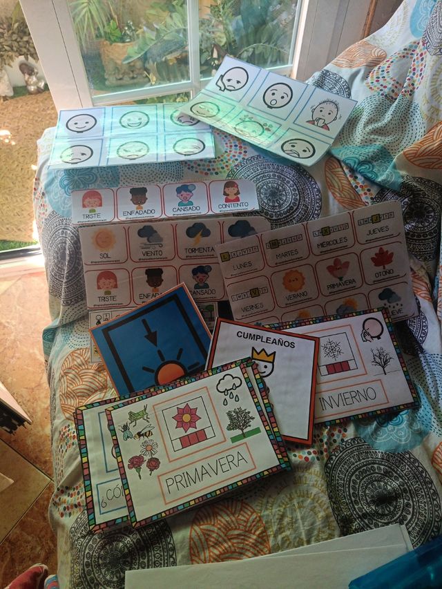 Libros con diferentes temas transversales, TEA