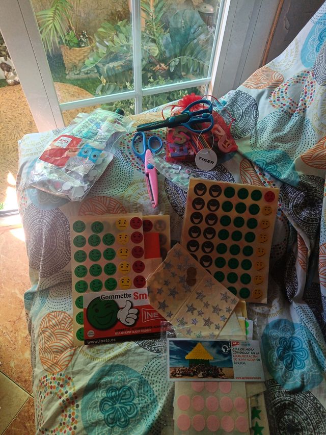 Libros con diferentes temas transversales, TEA