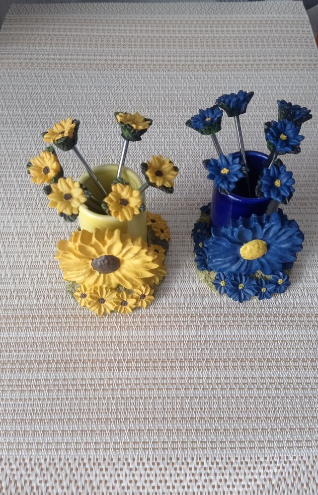 Juego de 2 vasitos con 16 pinchitos para aperitivo