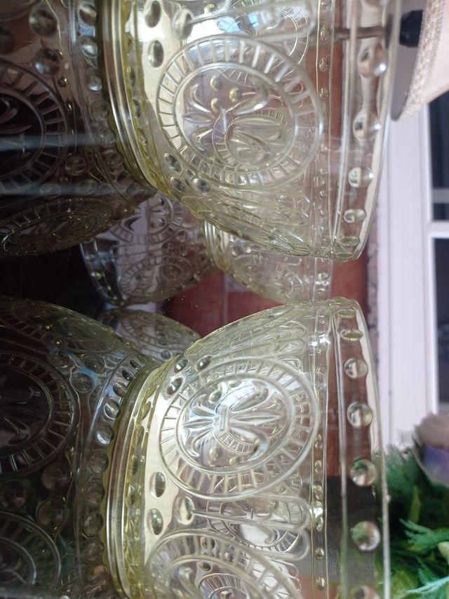 Juego de 4 cuencos. Bowls pequeños.