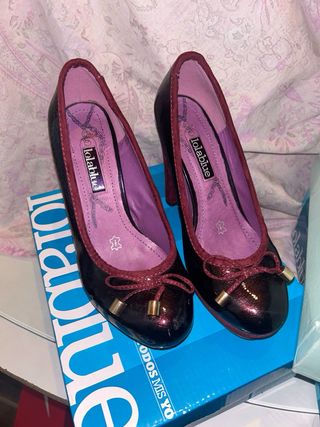 Tacones LolaBlue Morado Talla 37