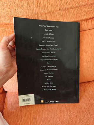 Partituras Disney piano voz y guitarra