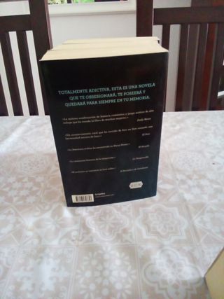 CINCUENTA SOMBRAS DE GREY