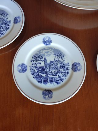 Juego de Porcelana tartera + 6 platos