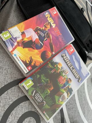 Nintendo Switch OLED, custodia regalo + 2 giochi