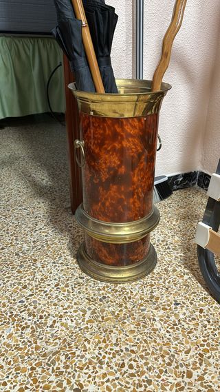 Paragüero de madera y metal