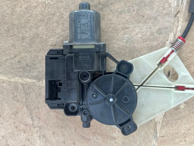 Elevalunas Delantero Derecho VW Polo 5