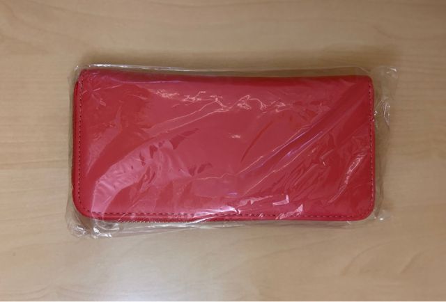 Portafoglio in corallo con zip