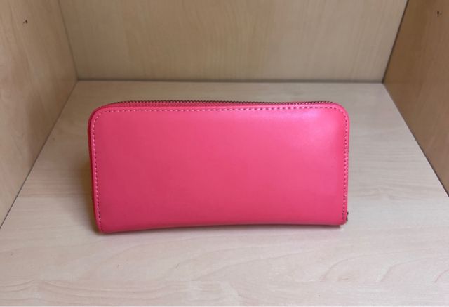 Portafoglio in corallo con zip