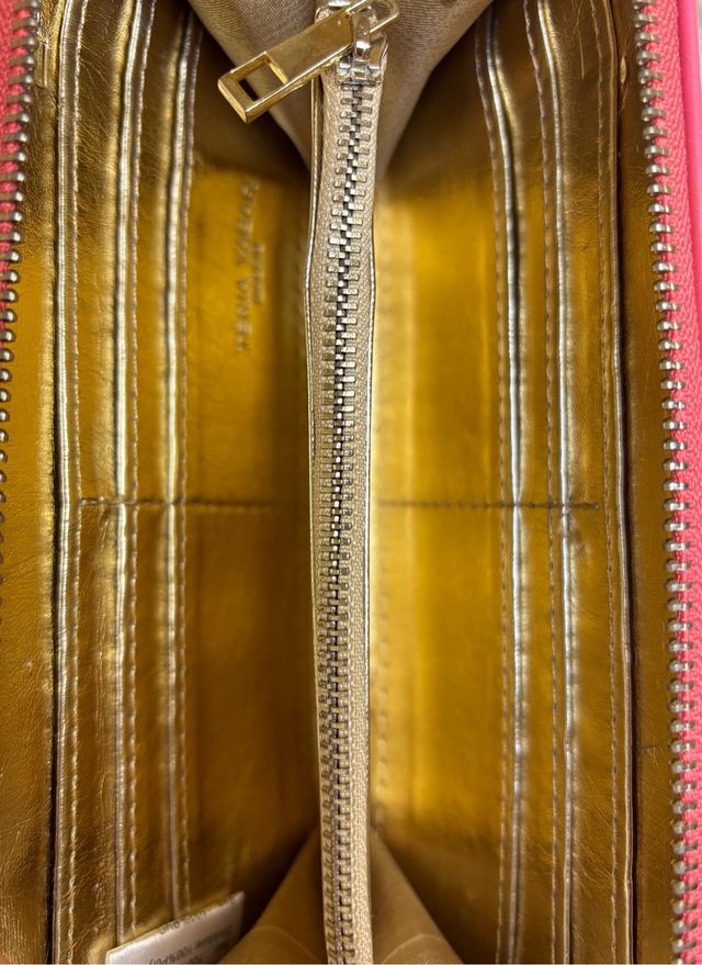 Portafoglio in corallo con zip