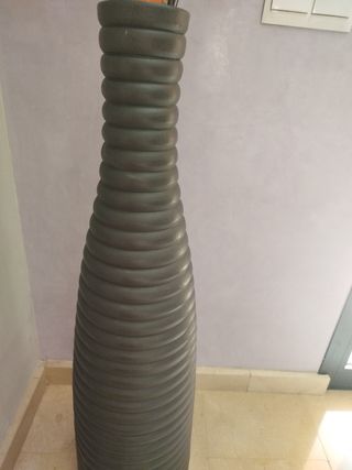 Macetero grande negro