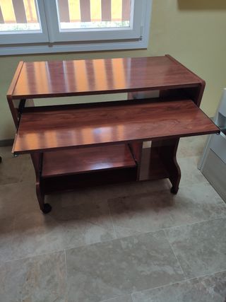 Escritorio compacto de madera