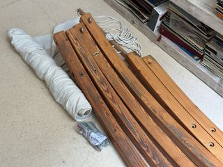 Hamaca de madera natural