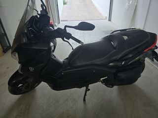 Yamaha Xmax 400 