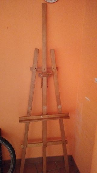 Caballete de madera para pintar