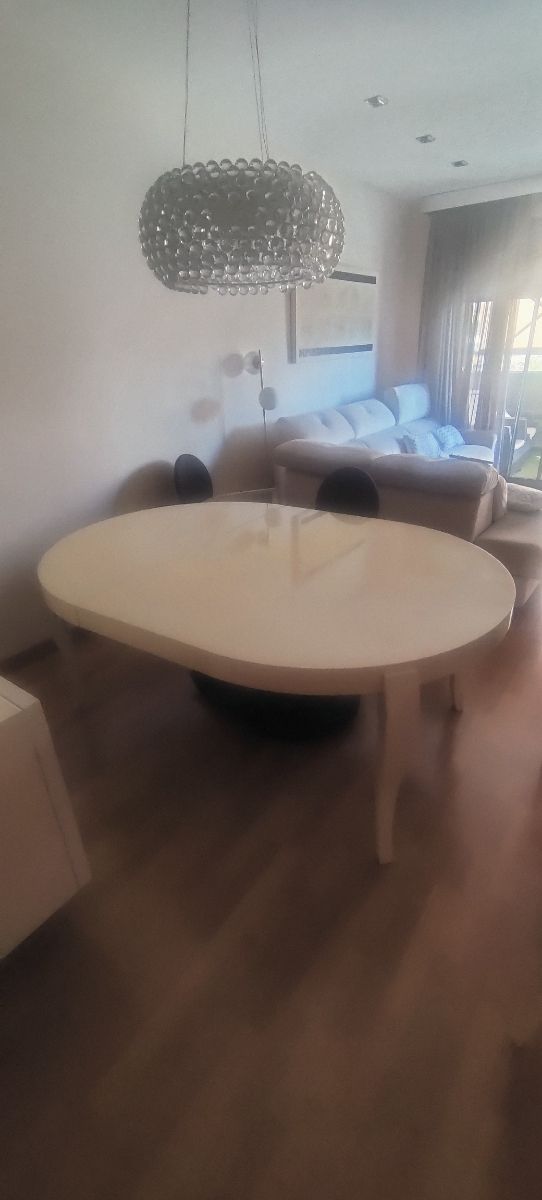 Mesa extensible lacada blanca 130cm